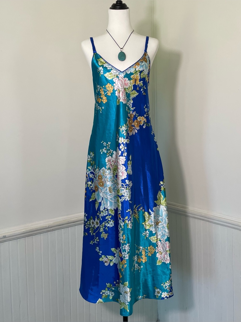 Jones New York - Vintage Blue White Floral Satin Maxi Slip Dress